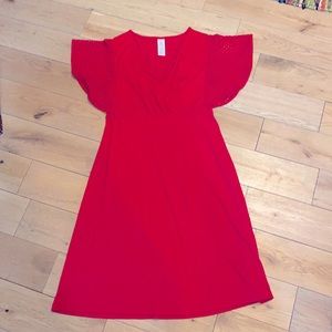 Cute flirty dress.  Cute sleeves.